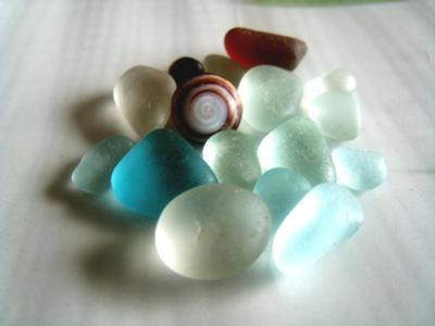 Real  Glass on Teal Blue Sea Glass   A Real Stumper For Me