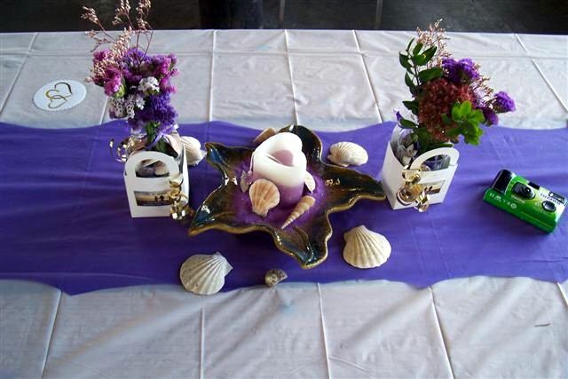 Sea Glass Wedding Cake Couple The Sea Glass Theme Table Decor