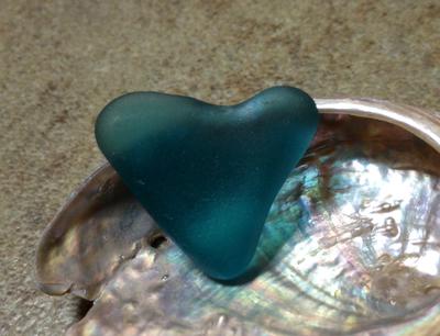 One of my most prized sea glass find 😍